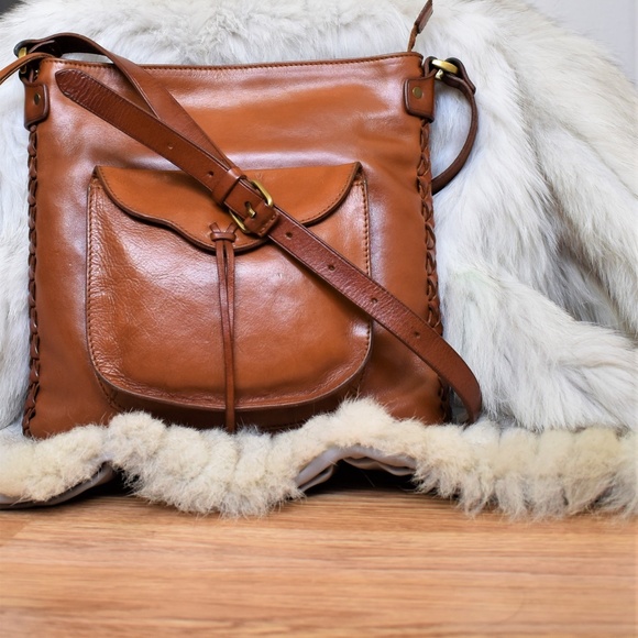 Madewell Handbags - HOST PICK! Madewell Dylan shoulder bag
